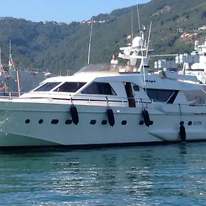 riviera-boat-resort.hotelitalianriviera.com/