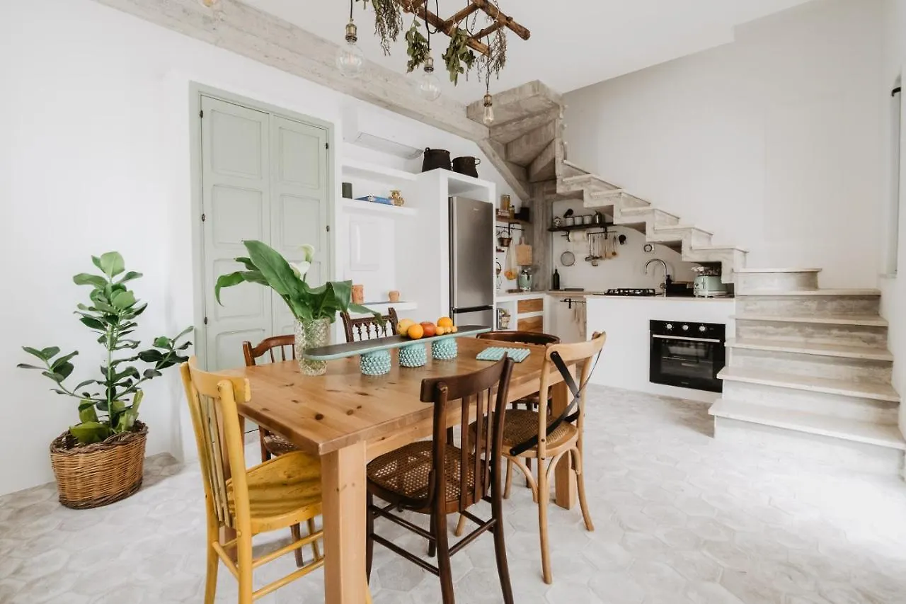 Homestay Casa Astura Apartment Capo d'Orlando